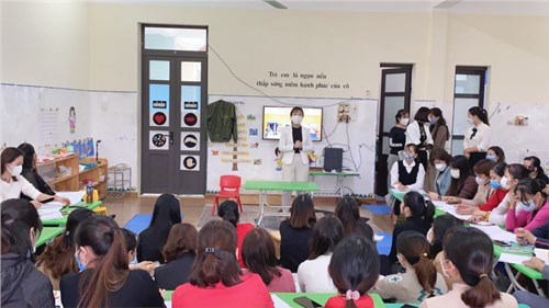 Trường MN Đa Tốn tổ chức tập huấn Phương pháp Montessori